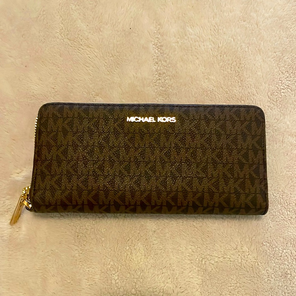 Michael Kors Jet Set Wallet